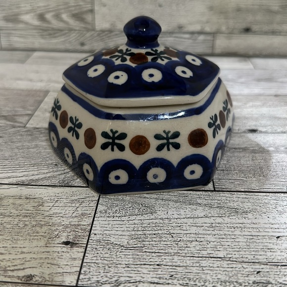 Bolesławiec Polish Pottery Hand-painted Circles Shapes small container with lid - Picture 2 of 7
